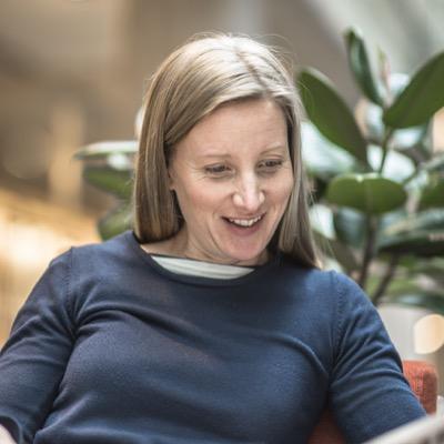 Bibliotekarie på Karolinska institutets bibliotek. Arbetar främst med publiceringsstöd, inköp av e-resurser samt open access-frågor.