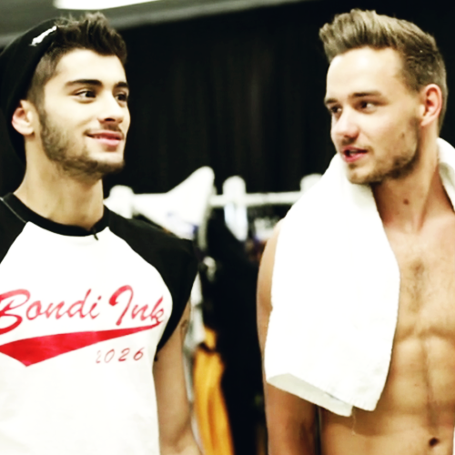 Follow @unicornhemm she just gave you a free follow! She follows back if you ask :) x