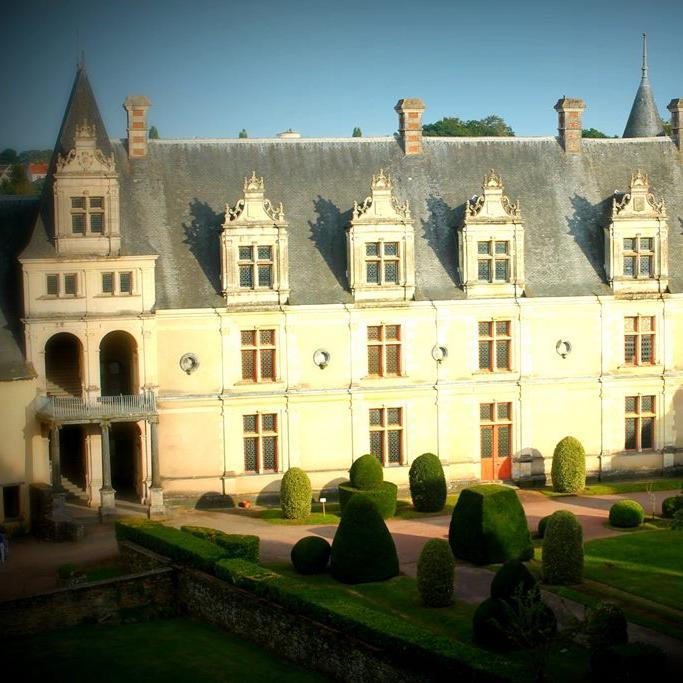 Bienvenue au Château de Châteaubriant - Lieu d'histoire de la ville de Châteaubriant / participez à la #MuseumWeek /compte NON officel