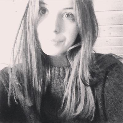 ApollineDior's profile picture. J'te fais pas la morale j'te fais l'amour mon amour, pas avec mon corps avec mon coeur mon amour.