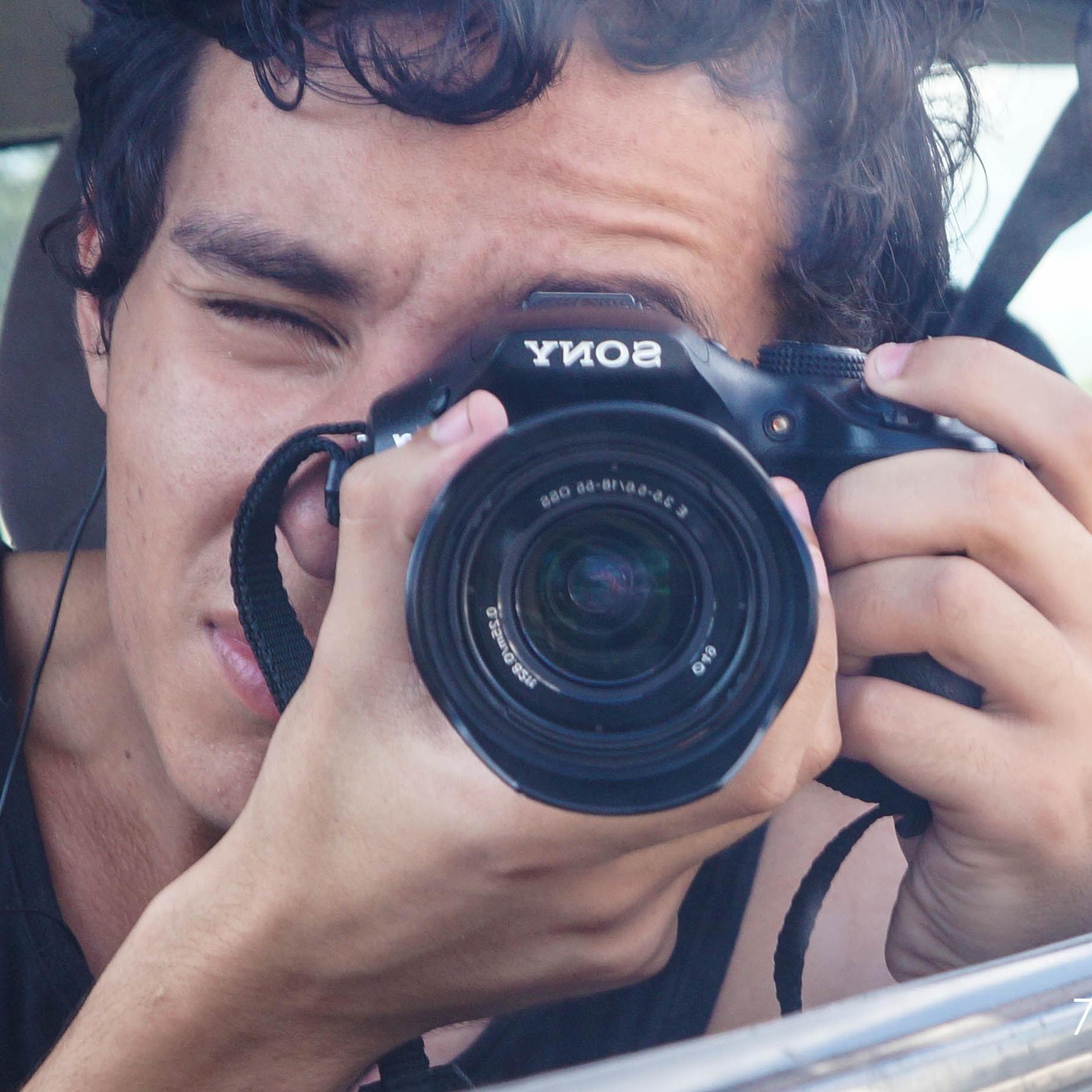 Palhaço | 19 anos | Amante de música | Estudante de Fotografia | Osasco | SP