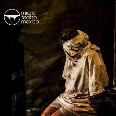 De @melpachecco /@alimanateatral se presentó en MicroteatroMx en la temporada #PorMúsica instagram: guitarrasxmetrallas