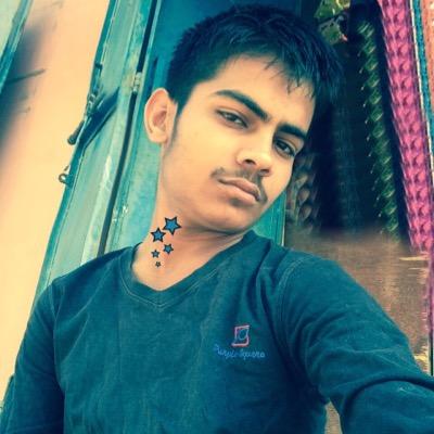 किसी को चाहो................तो इस अंदाज़ से चाहो, कि वो तुम्हे मिले या ना मिले.... मगर उसे जब भी प्यार मिले.. तो तुम याद आओ