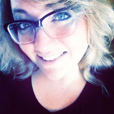 nicolelovely13's profile picture. .. trying to figure out this thing called life..