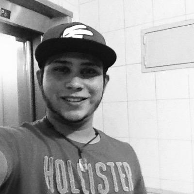 leocampos65's profile picture. Estudiante de Administración #UDOANZ - Derecho #USM - Creyente de que se puede construir una mejor venezuela! movimiento + Unidos!