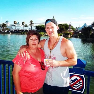 Tom_wewege's profile picture. Just out here trying my best • Giving 100 % • #GOD • #Law  • #Boxing • #Rugby