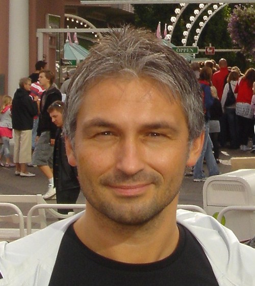 Norwegian, living in Drammen. Works for Norwegian Customs. Fan of Liverpool FC and Stromsgodset IF.