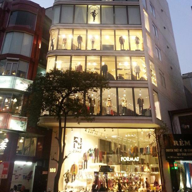 ThoitrangFormat's profile picture. Living Beautifully