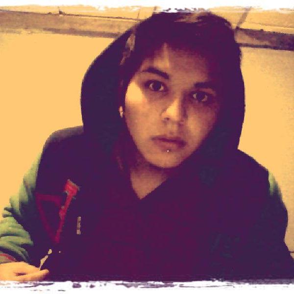 Porque falsear, Si ser uno es ganar ..8) Tamy me quiere mucho:) Como me gusta verte reir...