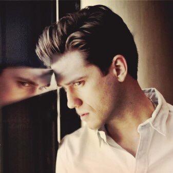 FideleDirigeant's profile picture. “One more day before the storm. —Son of Zeus; God of the Sky and Justice. Leader of Les Amis de l'ABC.” [Les Mis/PJO]