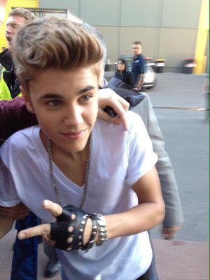 AngelFanboygcia's profile picture. Fanboy. AM.
Stupid boybands, i love stupid boys on a Boyband. ❤. Apasionado del deporte.