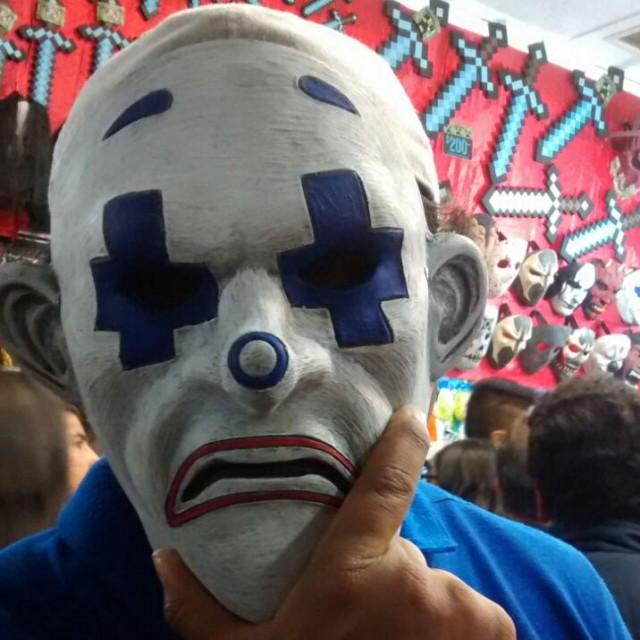 gutyguga's profile picture. De origen humilde pero de sangre azul...
cine/musica/buena compania