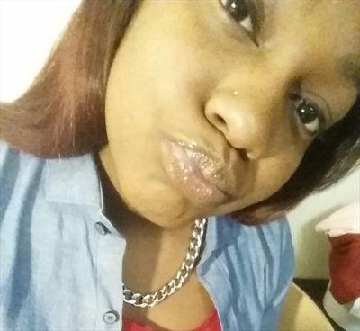 tu1_sabrina's profile picture. 