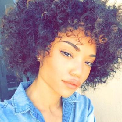 bomb_females_'s profile picture. DM us your submissions and we'll post them!