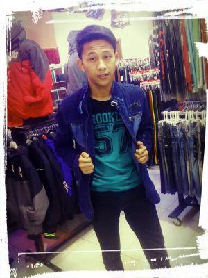 cari kesenangan aja, ,so ' hidup mesti di nikmati, ,happy fUN. . .