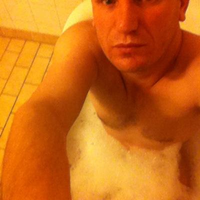 Fadil21365385's profile picture. 