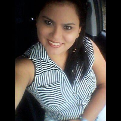 Ingeniera Biomedica/Ejecutiva de Ventas. Panameña, Chiricana. Mi mayor satisfacción es ser madre y esposa. Donde hay educación no hay distinción de Clase