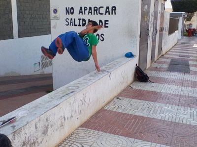 15 años .Traceur, perteneciente al grupo sensación libre (SL) Parkour .