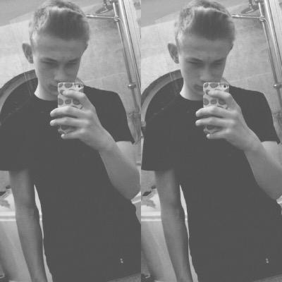 •Newport☔️•14