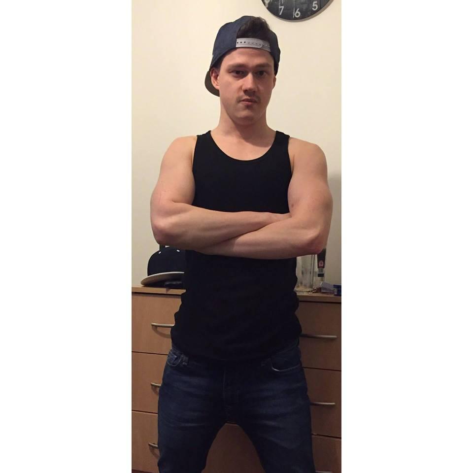 I upload fifa content daily :) My Youtube channel:https://t.co/sV2oG5vNny