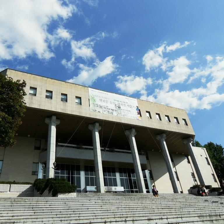 kwnulib's profile picture. 강원대학교 춘천캠퍼스 도서관입니다.