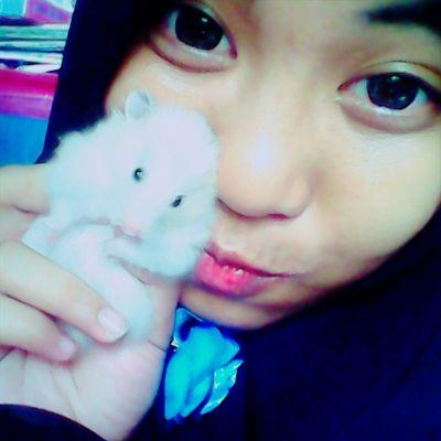 a572b5c904bc484's profile picture. line: asmarodhifah . ig: @asmarodhifah . bbm:7E746DD8