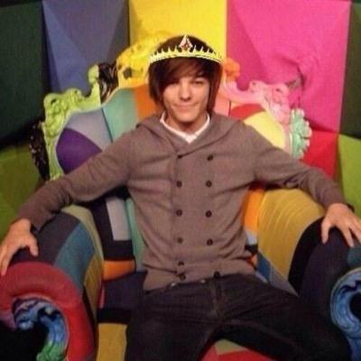 tomlinsonisthe's profile picture. brought to you by @tinysmileylouis
