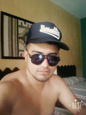 JDaniel_cc's profile picture. ╚Æ Sin penas ni prejuicios vivo la vida sin pensar en el ayer recordando que hoy debo hacer las cosas para no preocuparme mañana :)