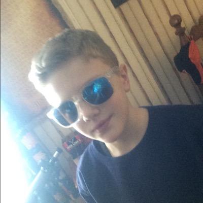 imaxomous's profile picture. 