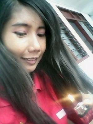 16DinaHpca's profile picture. 