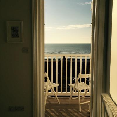 A beautiful, renovated holiday home in Pevensey Bay | Sleeps 10 | Superb sea views | Beach garden