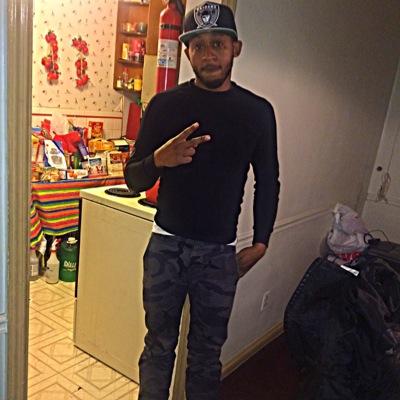 Domm38st's profile picture. fuck u pay me