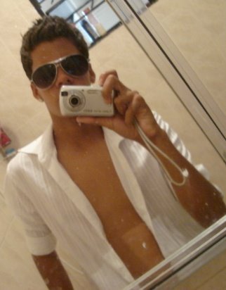 fah_bricio's profile picture. → Posso ser,a solução dos seus problemαs, ou simplismente a causα de todos eles!(66)!!!