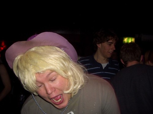 Mulhuzz's profile picture. throwing things at the moon.