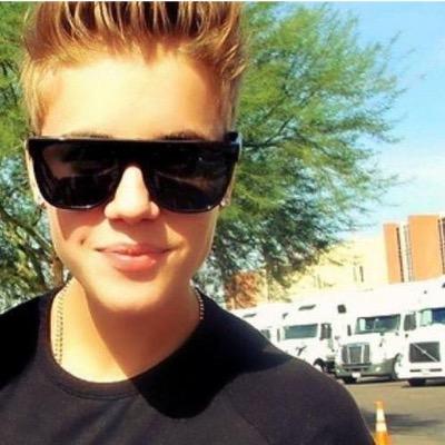 140 characters is not enough for me to tell you how much i love @JustinBieber