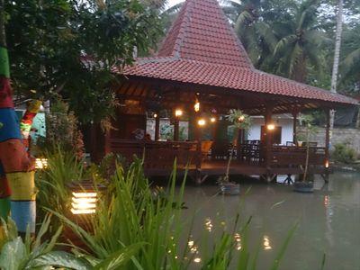 Rm nuansa alami di tengah kebun di atas kolam ikan koi menyediakan ikan fresh gurami,patin,nila,lele,dll