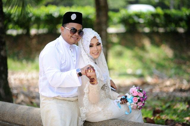 Manusia itu lemah dan tidak pernah lari dari melakukan DOSA, tapi ALLAH juga Menciptakan TAUBAT yang MEmbuAtkan DOSA itu mEnjadi RAHMAT !!!
