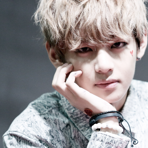 pidmonst's profile picture. Kim Taehyung's duplicate