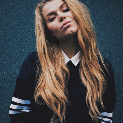 Fashion and lifestyle blogger