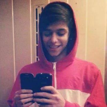 quien no enamorarse de tu sonrisa y tu forma de ser.. gonzalo gravano