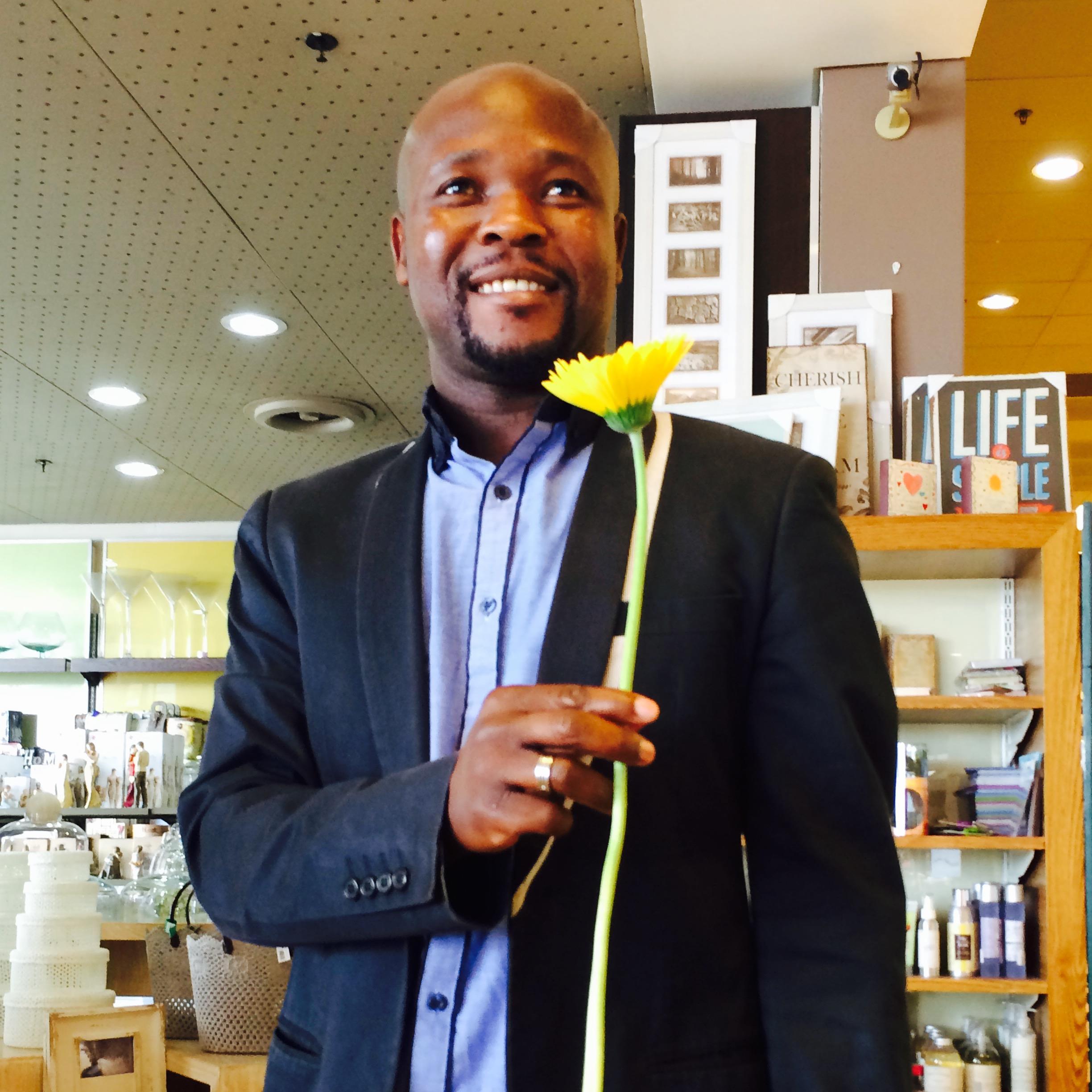 LeBkay247's profile picture. #10OfDiamonds 🔟🔶CEO. SABC Ligwalagwalafm Program Maker, tweets are your IQ!