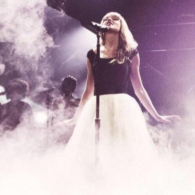 either im tweeting about tayor swift or dancing #prayformamaswift