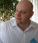 CEO da Fundação Lemann. Fundador e Presidente do Conselho Diretor do Instituto Sou da Paz. Pai da Beatriz e do Valentin, marido da Josephine.