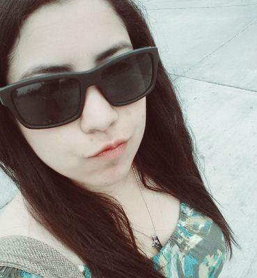 Deborahraffo's profile picture. Expresiones, muecas, risas, inmortalidad, sarcasmo, música, color negro, algo de feminismo, mujer, madre, seriedad, mitad niña, ♡LimaGris■Centro