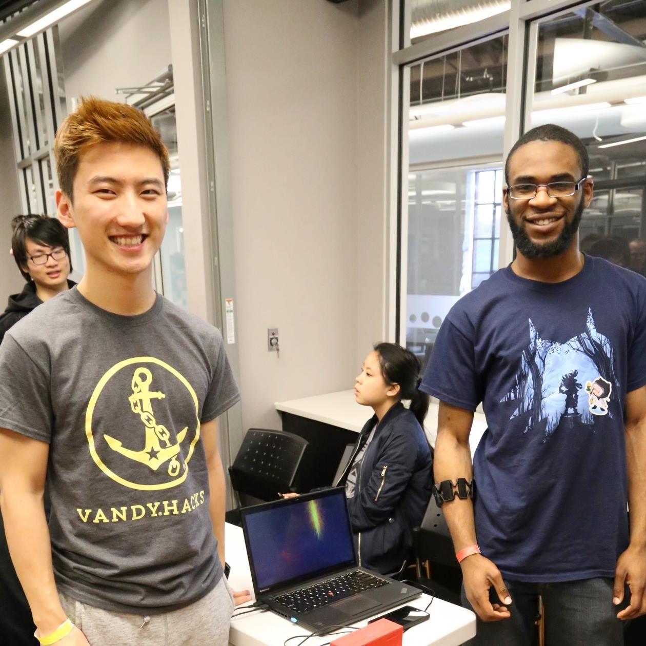 sahmnomnom's profile picture. just lurking