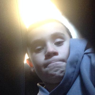 DanielL70587544's profile picture. follow me I will follow back Iike basketball my twitch- eaglesbos.    YouTube- Wizard Danny And Wizard Nassir hit the follow and sub but to all my social media!