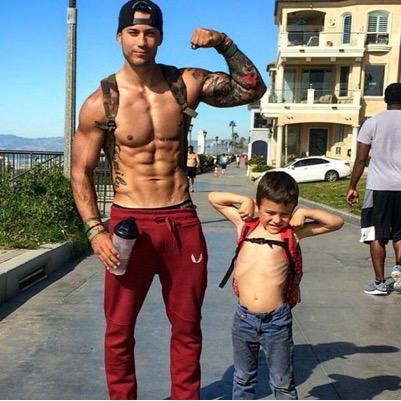 hectorlee32's profile picture. 