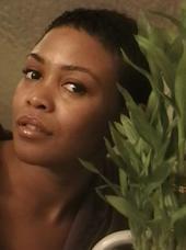 VeeJefferson's profile picture. 