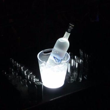 Allow our 24hr experienced concierge team to manage your VIP requirements. Book tables and beds at short notice in all top venues.