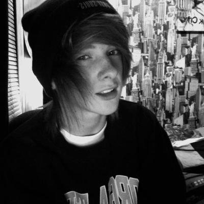 {Koty~~~18~~~Bisexy~~~Idek} {Kota~~Twin~~18~~Bi~~Single} {Leo~~17~~Bi~~Nathan has my heart}